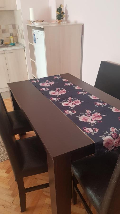Apartmani V&F Vrnjačka Banja Εξωτερικό φωτογραφία